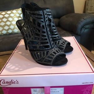 Candie’s black heels